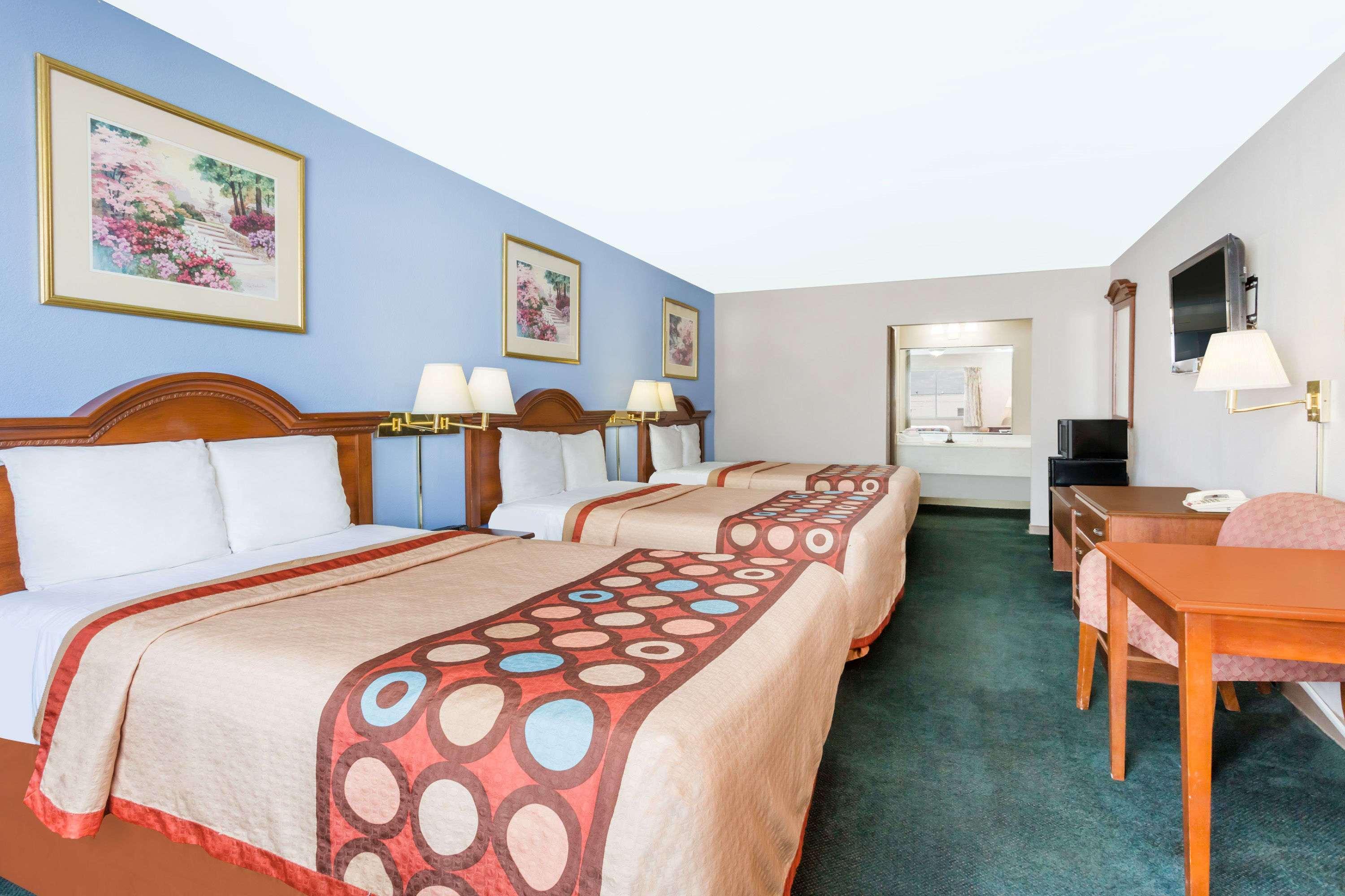 Super 8 By Wyndham Greensboro Kültér fotó