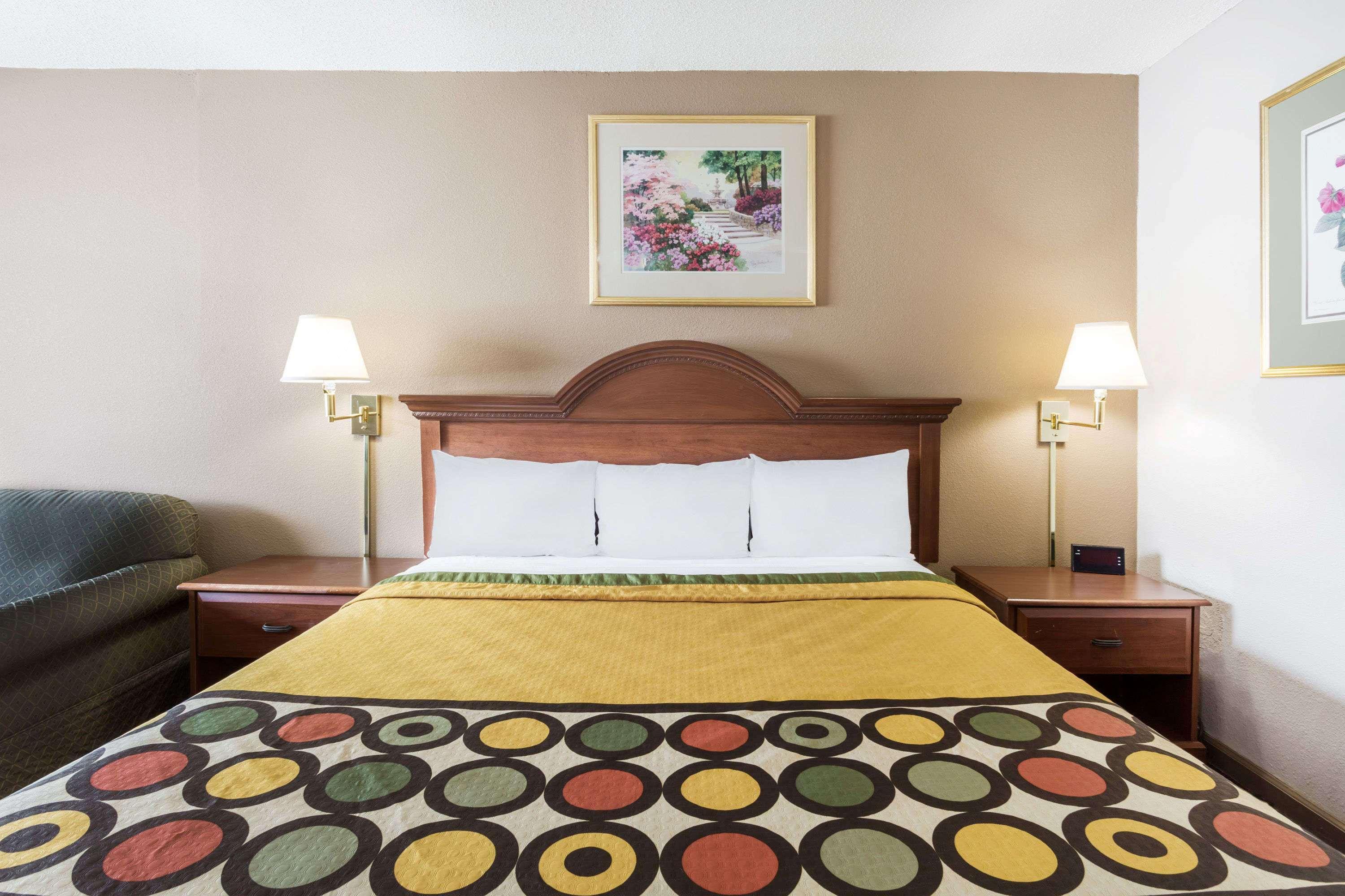 Super 8 By Wyndham Greensboro Kültér fotó